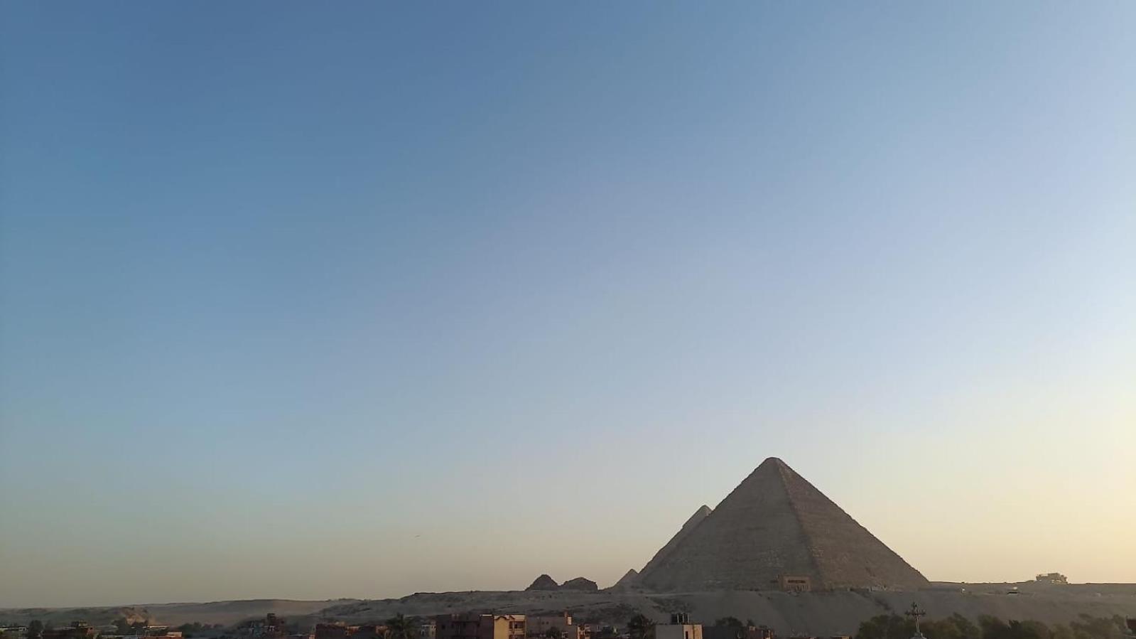 Sami Holiday Inn - Pyramids View Rooftop Al Kawm al Akhdar Bagian luar foto